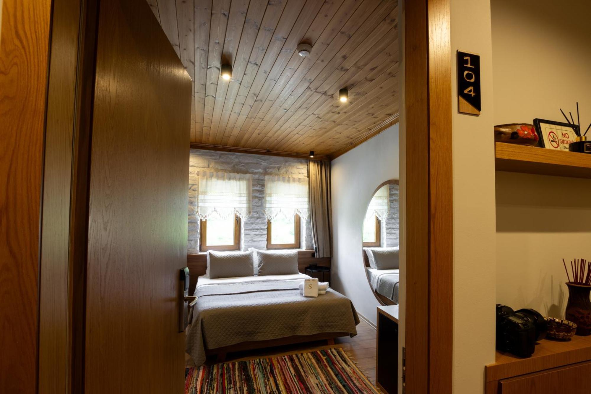 The Stone Sky Hotel Gjirokastër Dış mekan fotoğraf