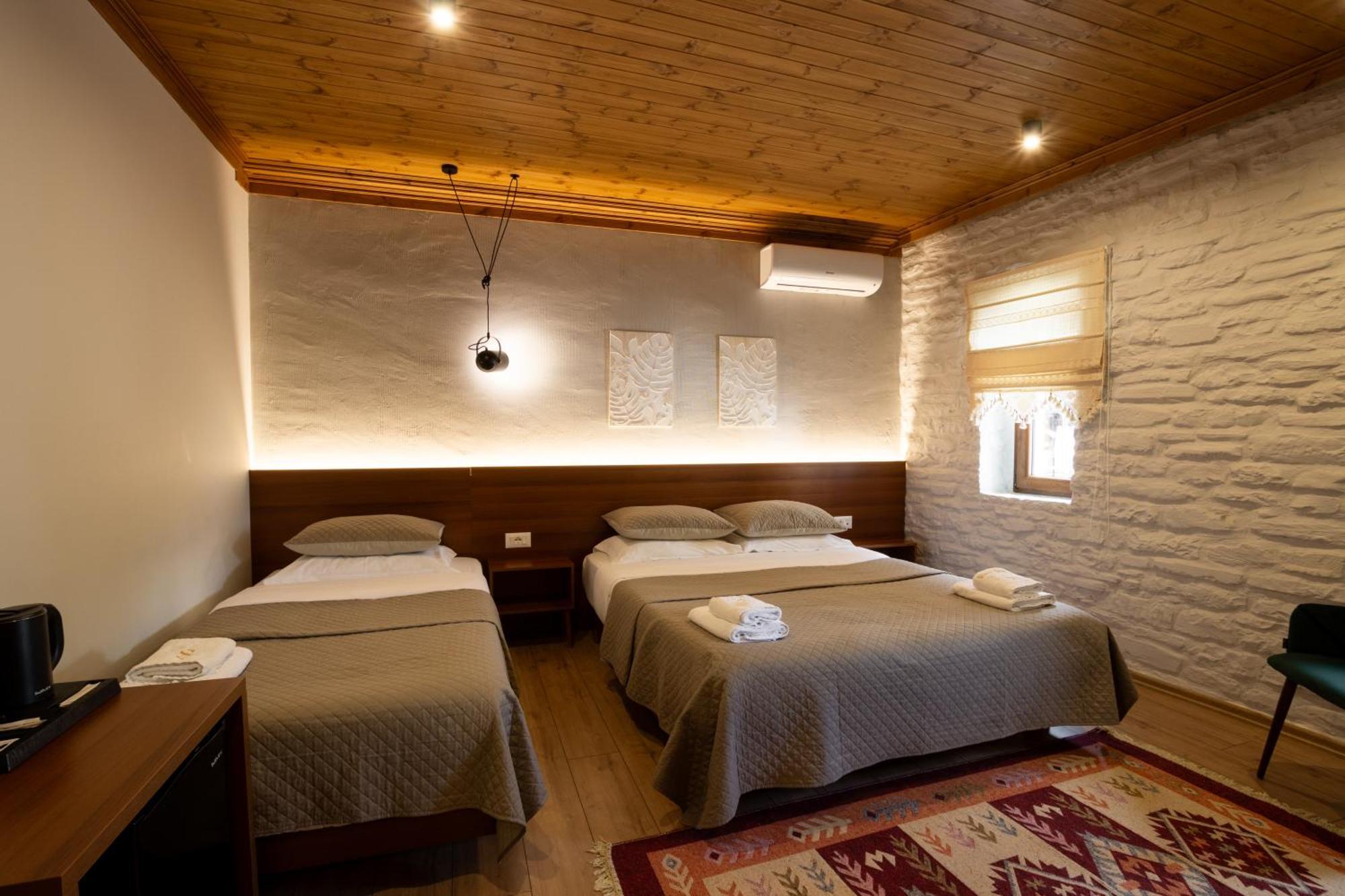 The Stone Sky Hotel Gjirokastër Dış mekan fotoğraf